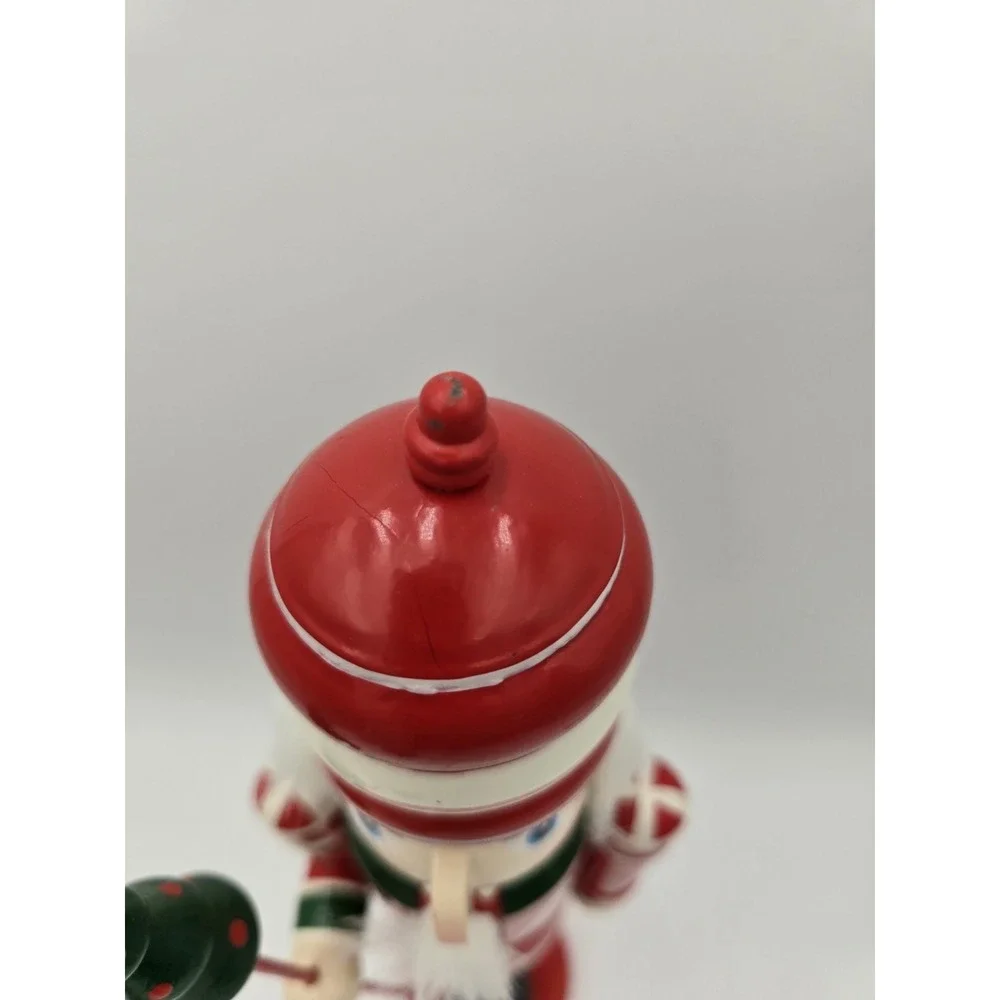Holiday‎ Elegance Wooden Nutcracker Red 16